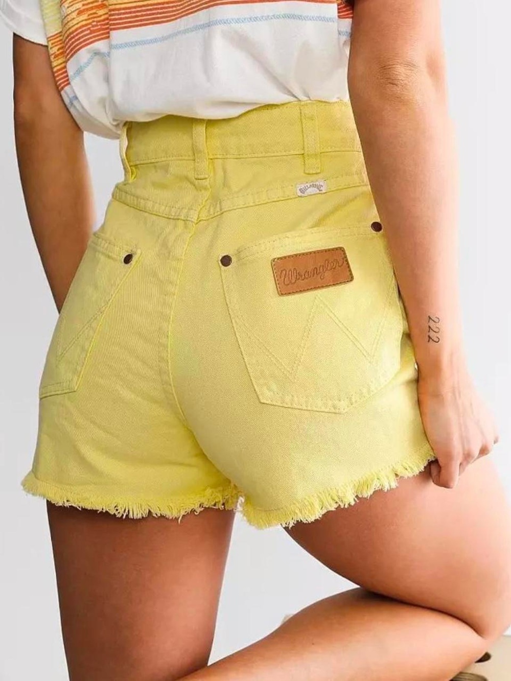 Billabong x Wrangler Showdown Yellow Cutoff Denim Shorts Size 29